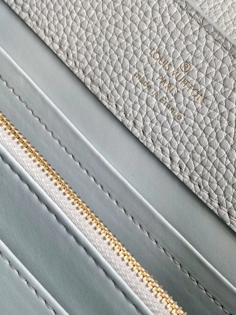 LV Capucines Bags 4233A-2188