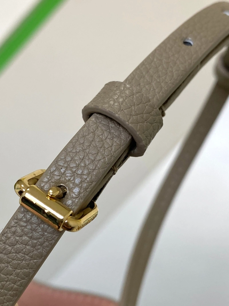 LV Bucket Bags 4233D-0005