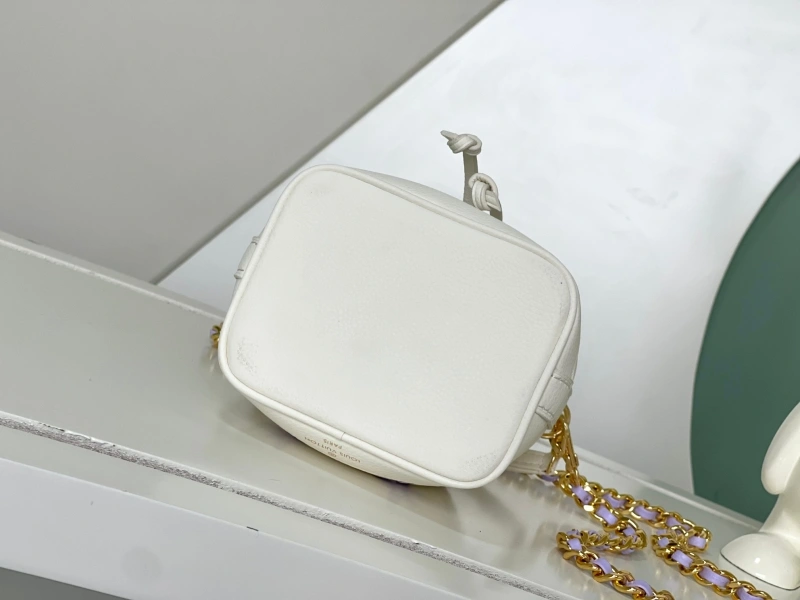 LV Bucket Bags 4233D-0012