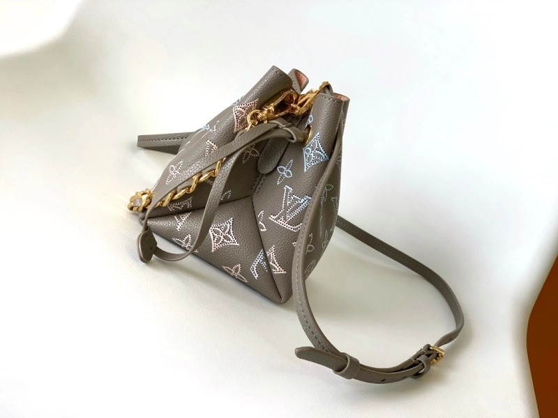 LV Bucket Bags 4233D-0037