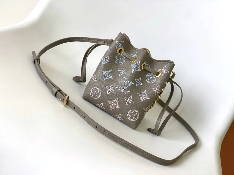 LV Bucket Bags 4233D-0037