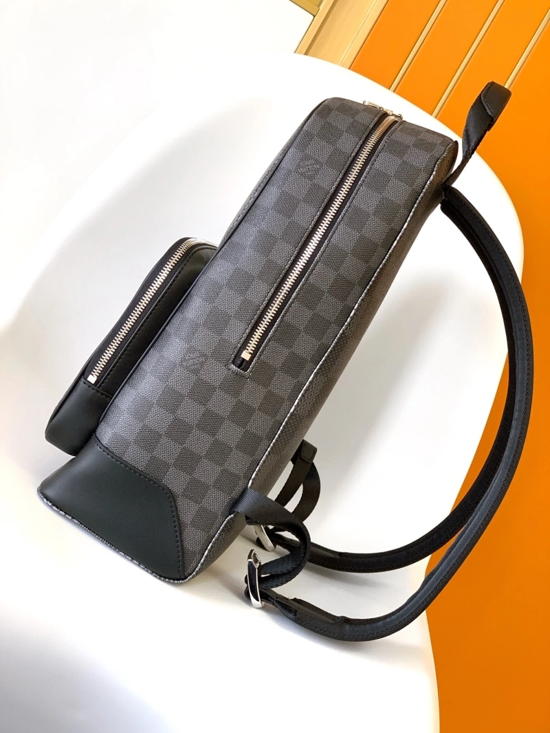 LV Backpacks 4233D-0076