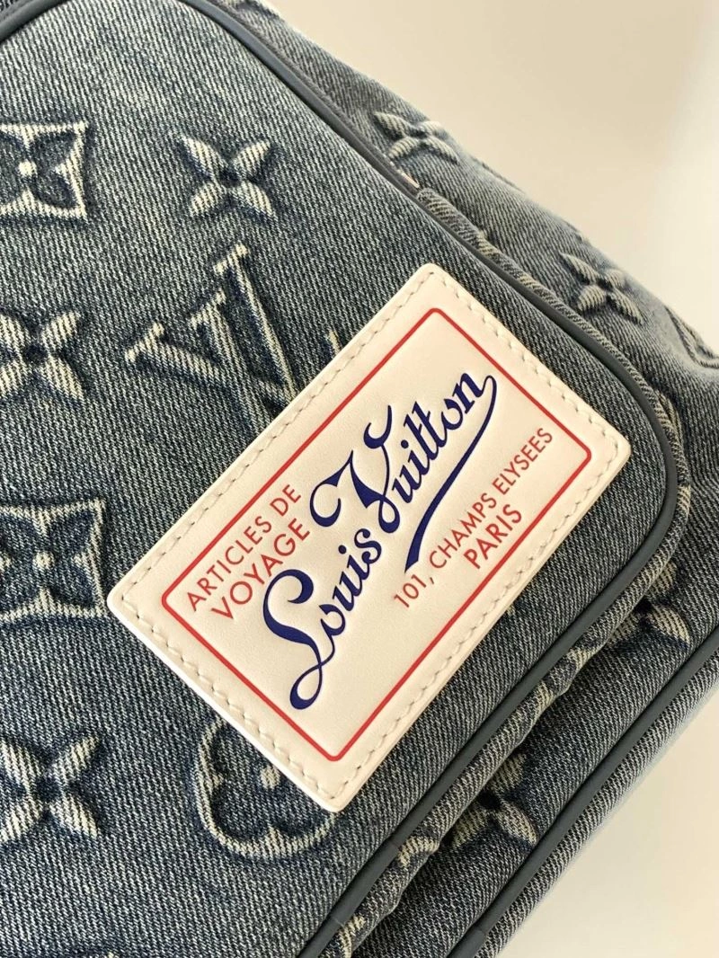 LV Backpacks 4233F-0164