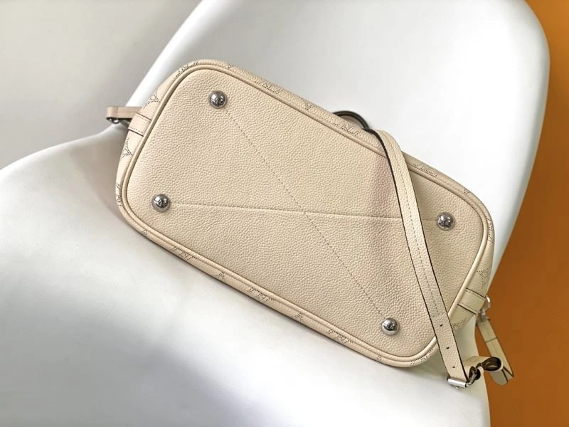 LV Shopping Bags 4233F-0179