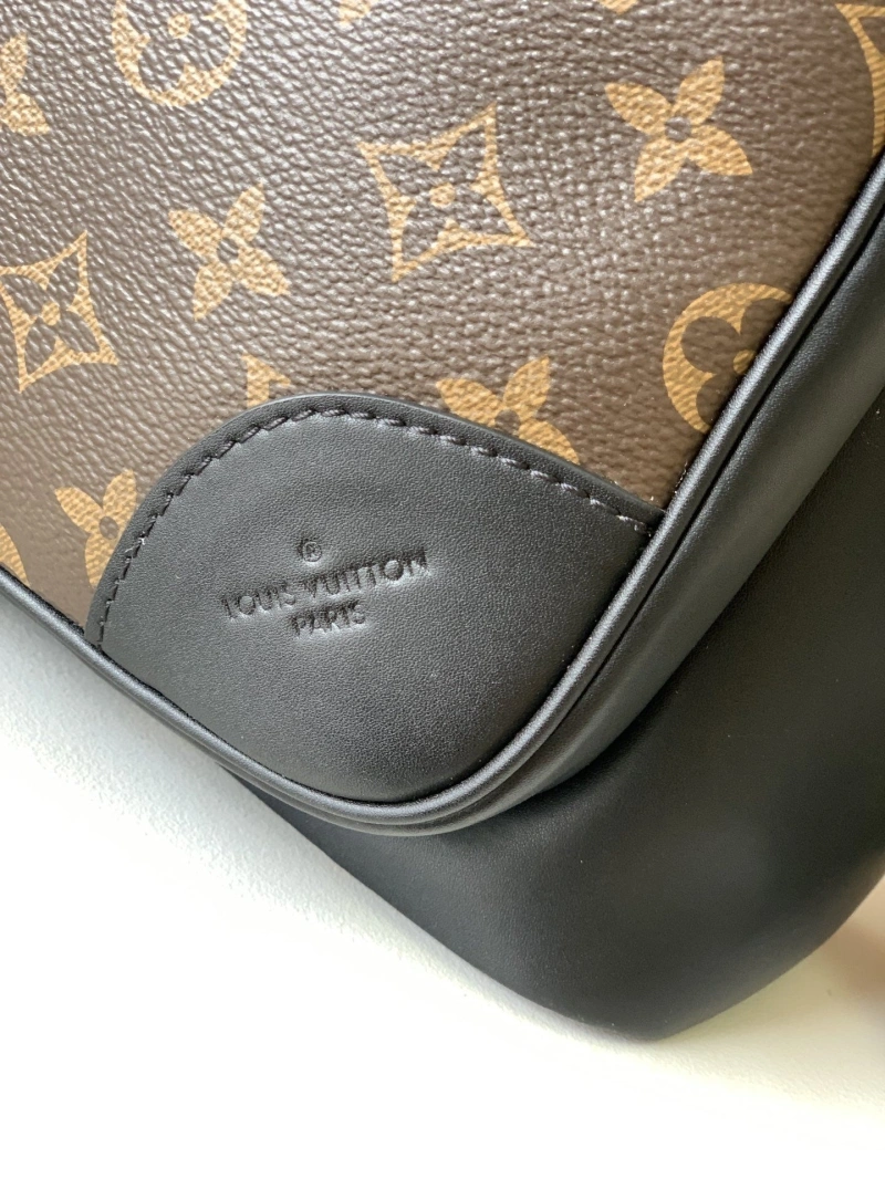 LV Backpacks 4233G-0031
