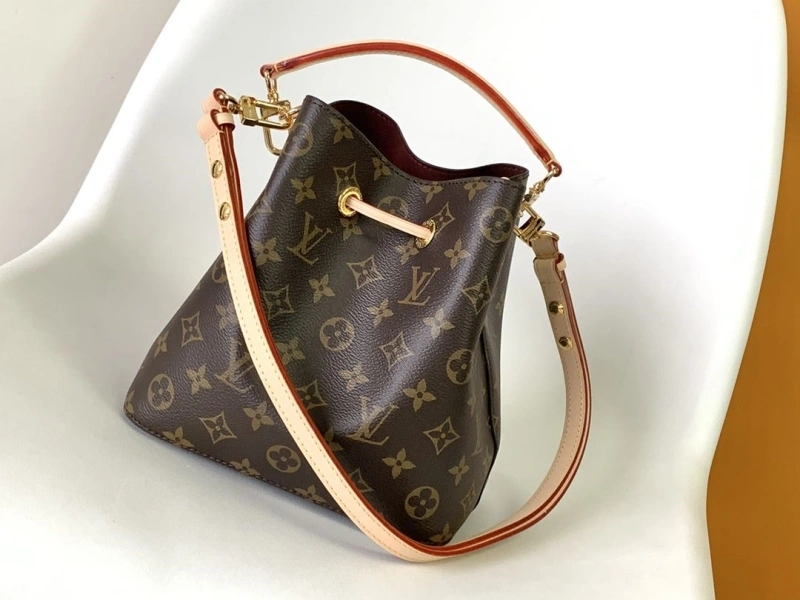 LV Bucket Bags 4233G-0066