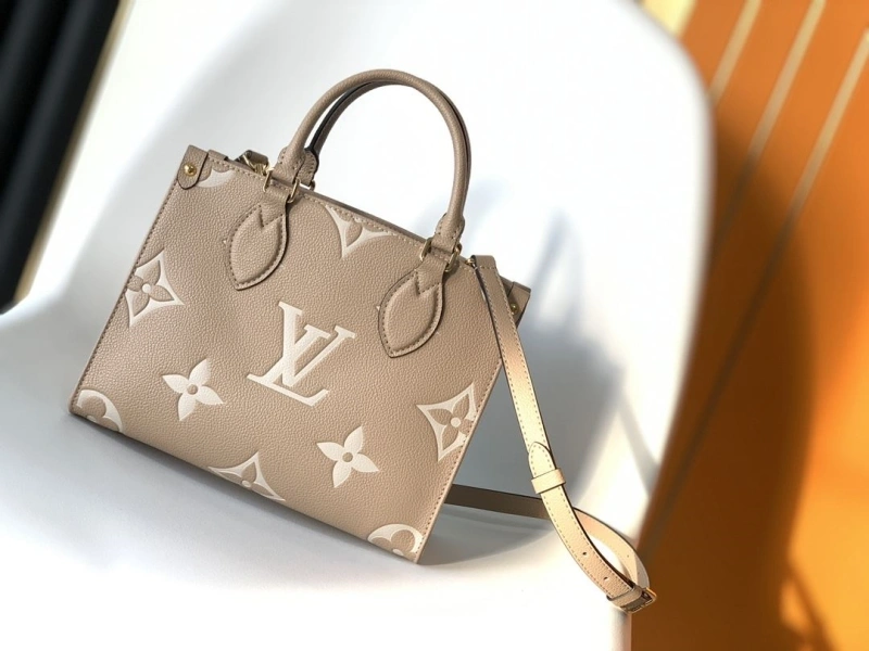 LV Shopping Bags 4233G-0080