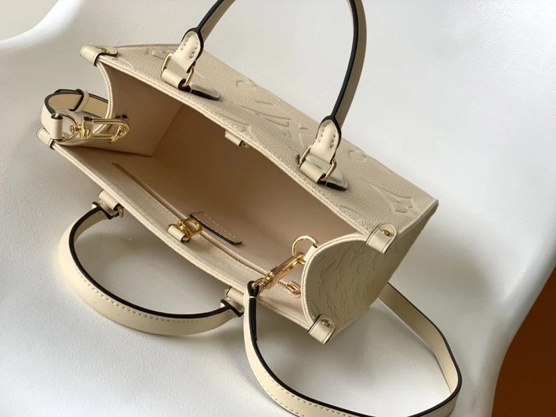 LV Shopping Bags 4233G-0082