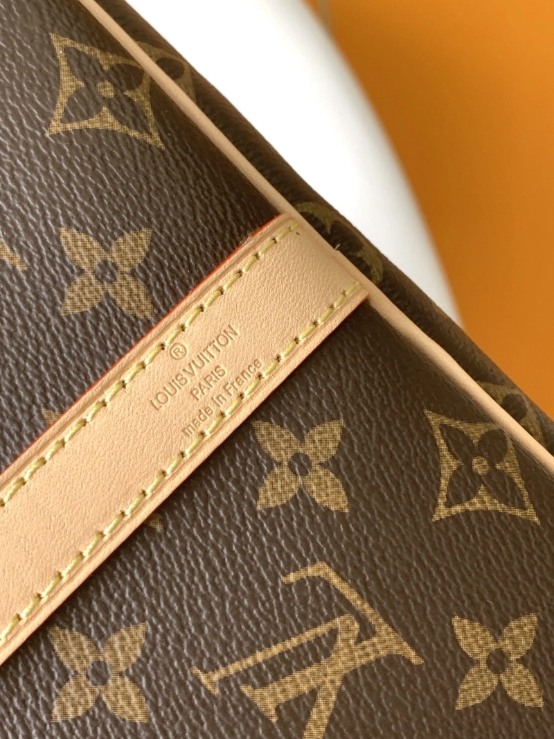 LV Travel Bags 4233G-0098