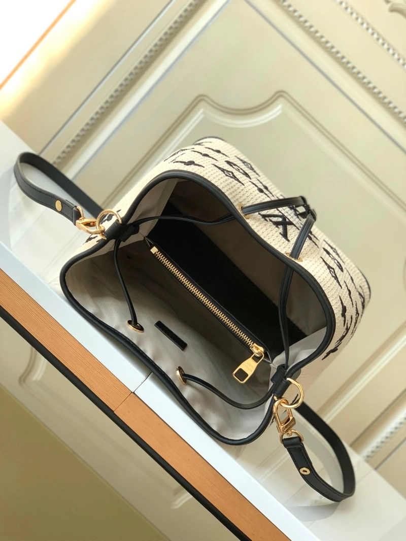 LV Bucket Bags 4233G-0107