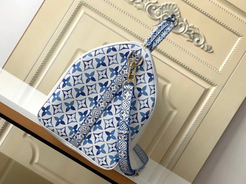 LV Travel Bags 4233G-0130