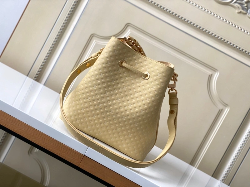 LV Bucket Bags 4233G-0142