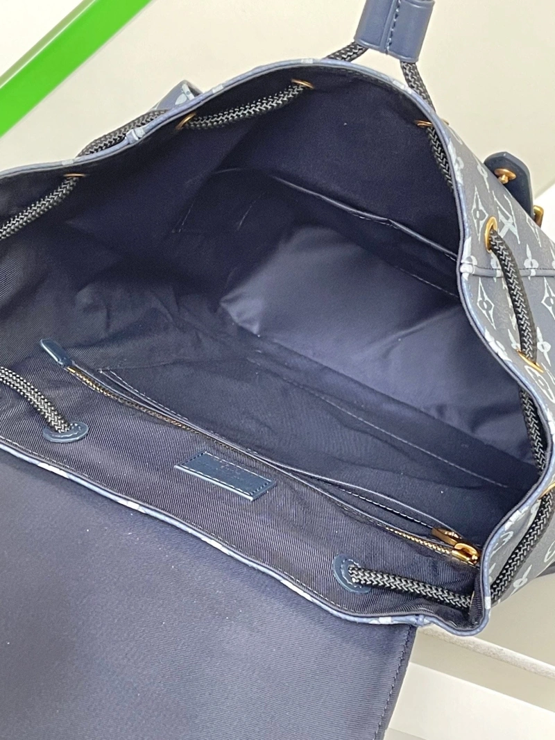 LV Backpacks 4233G-0143