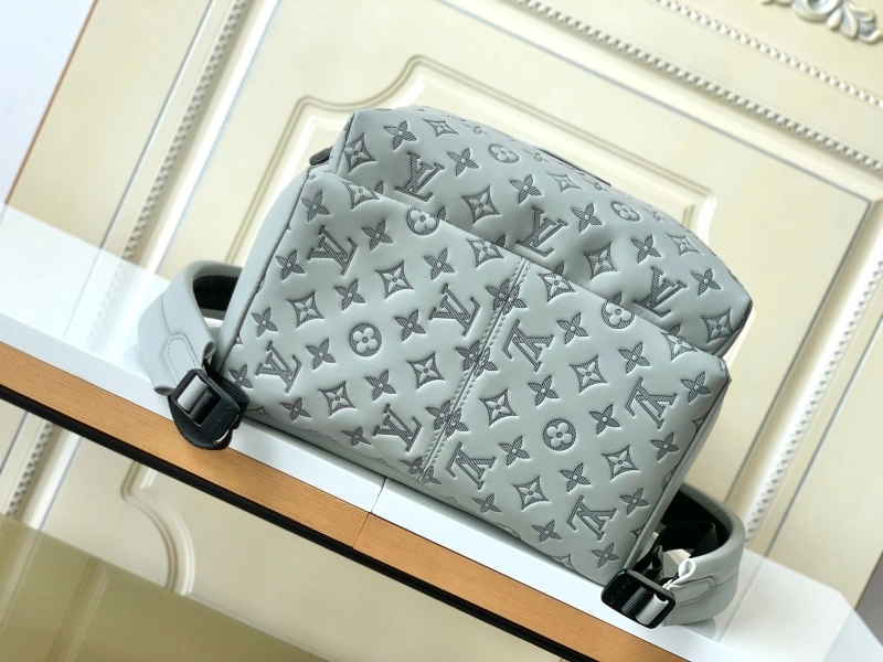 LV Backpacks 4233G-0157