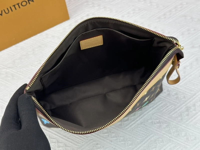 LV Wallets 4233G-0394