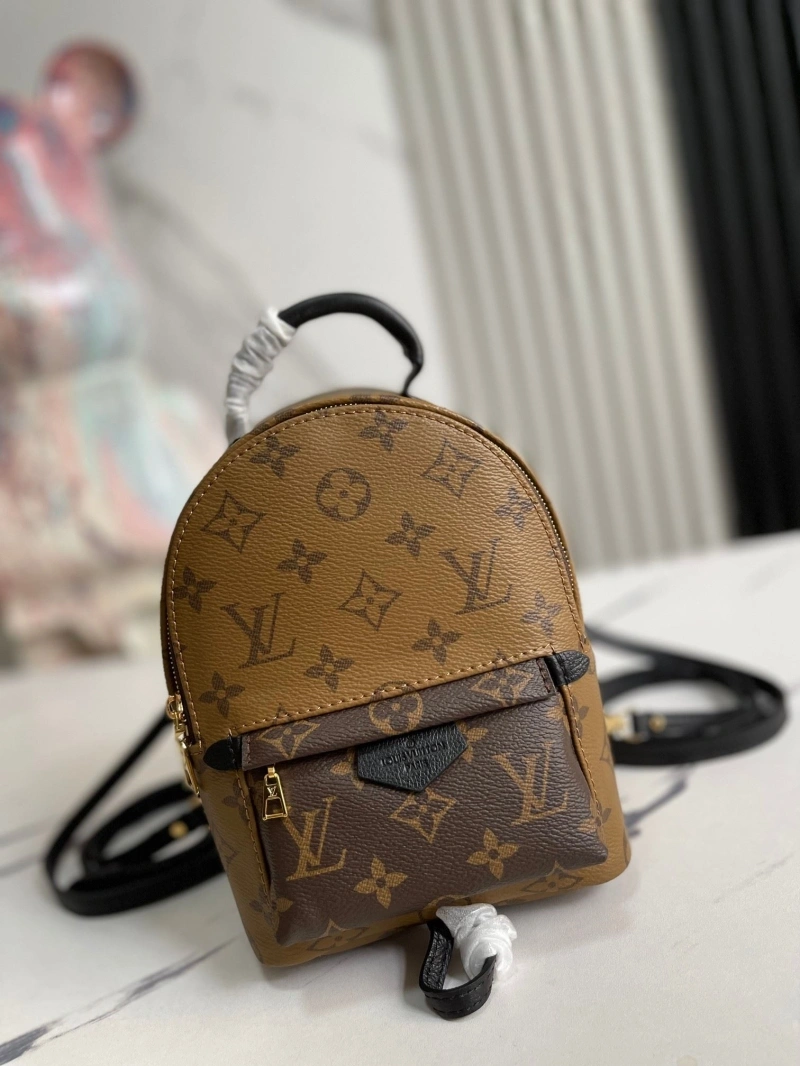 LV Backpacks 4233G-0818