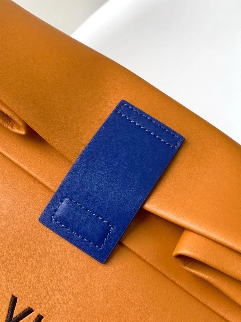 LV Clutch Bags 4233G-0871