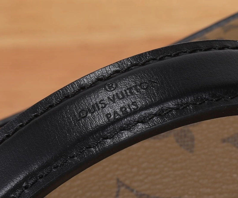 LV Cosmetic Bags 4233G-0991