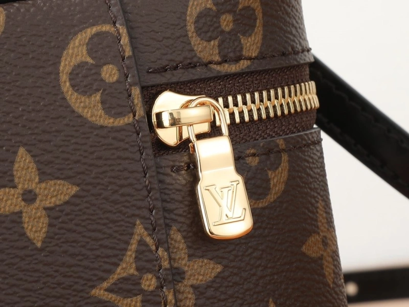 LV Cosmetic Bags 4233G-1055