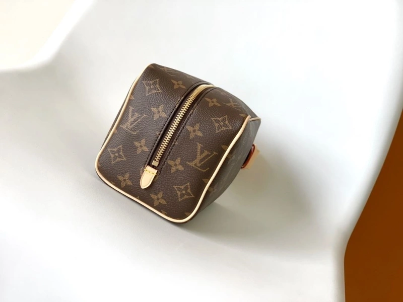 LV Cosmetic Bags 4233G-1063
