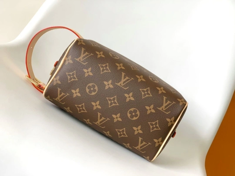 LV Cosmetic Bags 4233G-1063