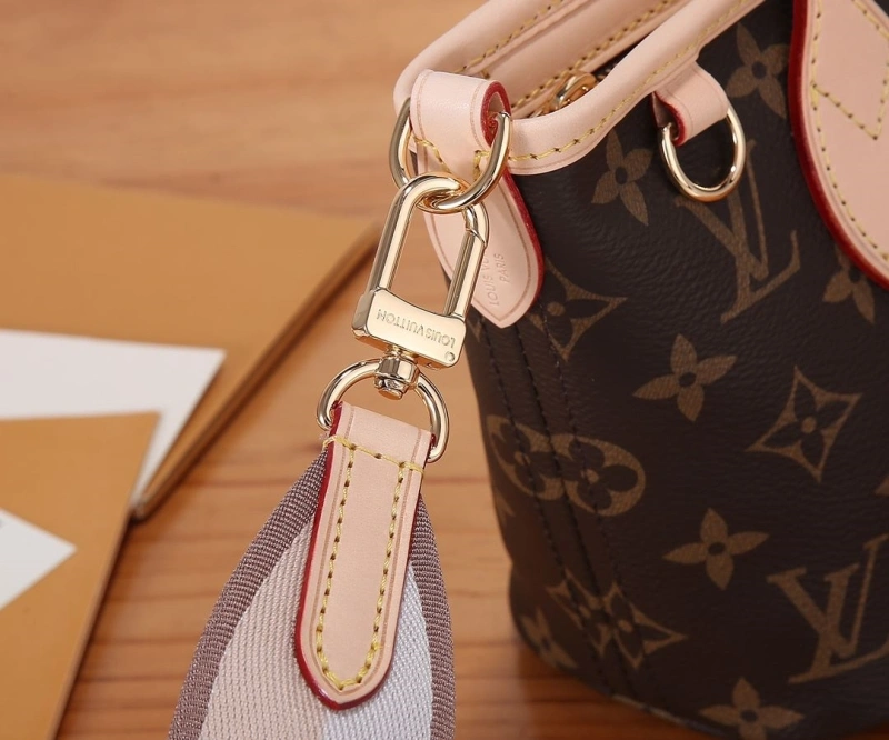 LV Shopping Bags 4233H-0047