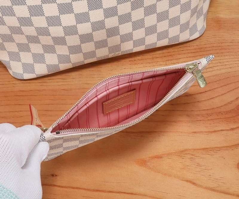 LV Shopping Bags 4233H-0095