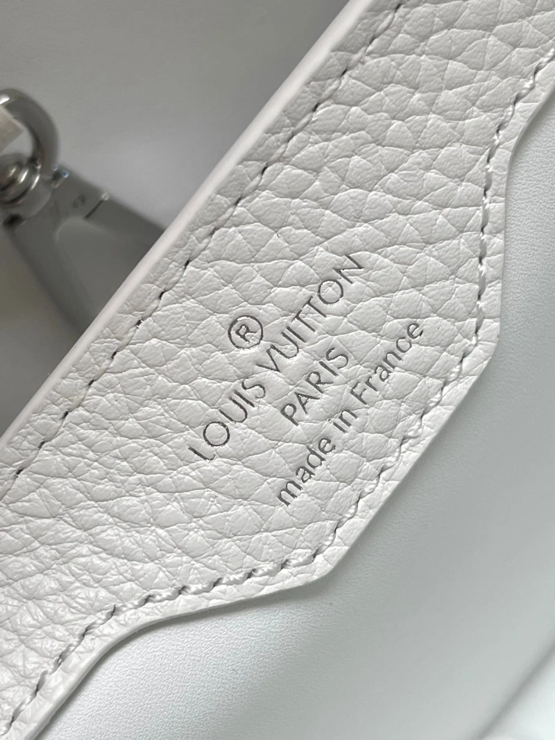 LV Capucines Bags 4233H-0219