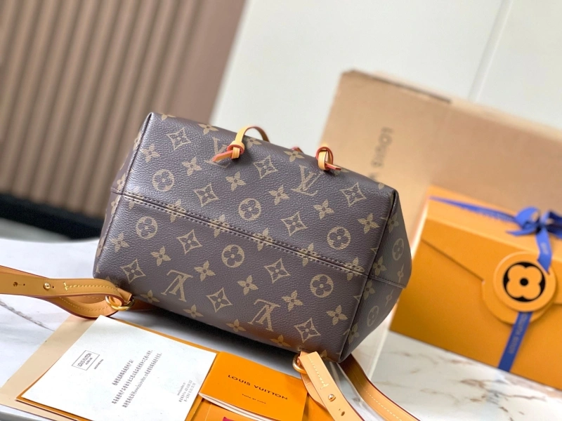 LV Backpacks 4233H-0251