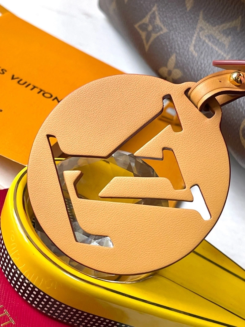 LV Backpacks 4233H-0251