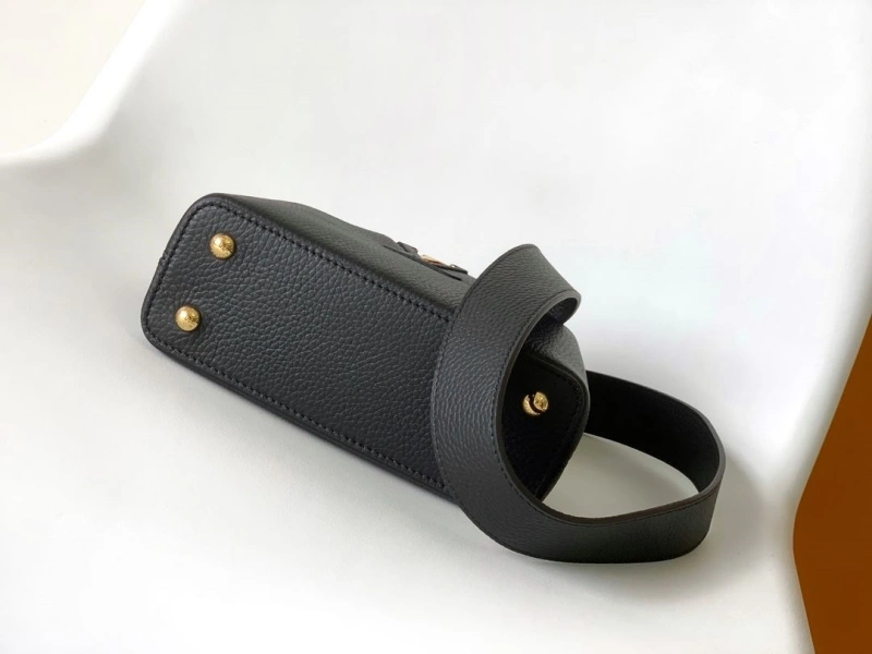 LV Capucines Bags 4233H-0285