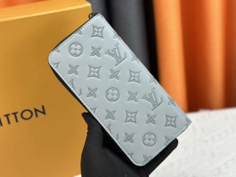 LV Wallets 4233H-0345