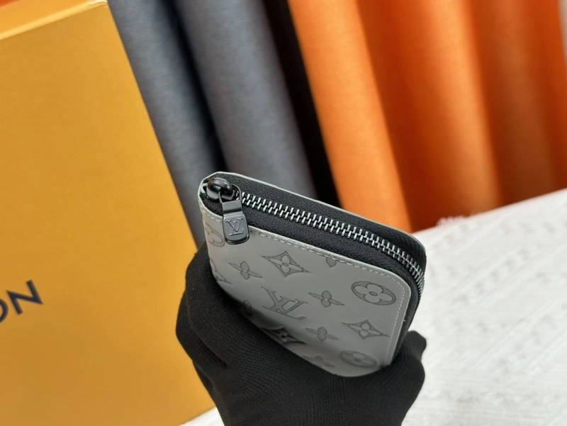 LV Wallets 4233H-0345