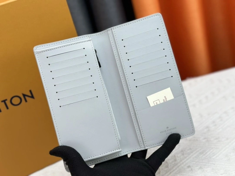 LV Wallets 4233H-0346