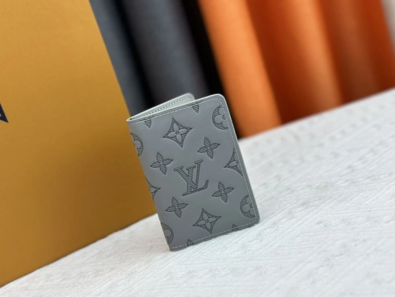 LV Wallets 4233H-0348