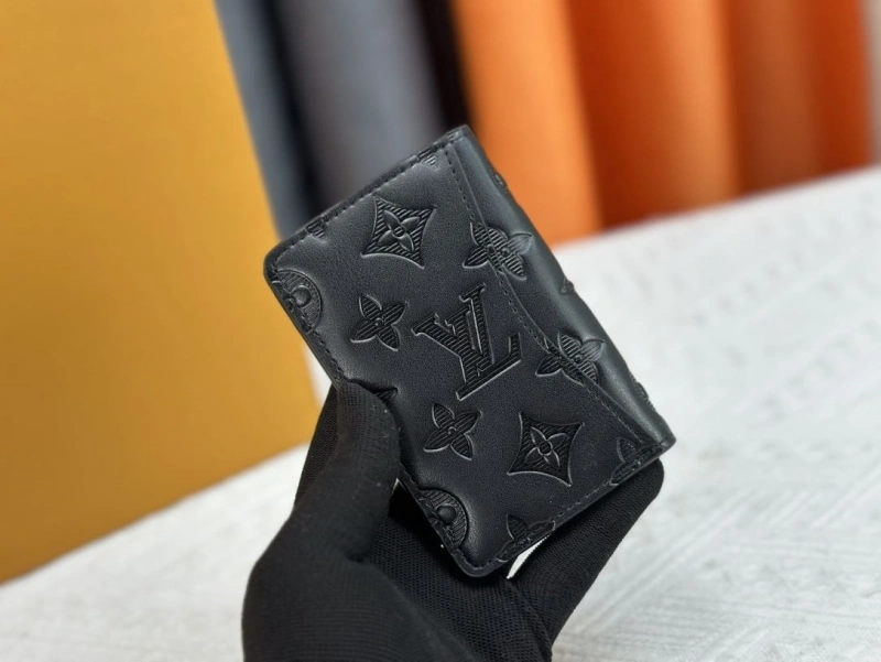 LV Wallets 4233H-0352