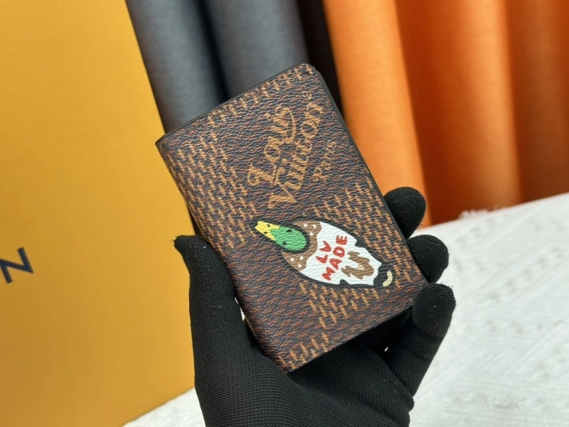 LV Wallets 4233H-0355