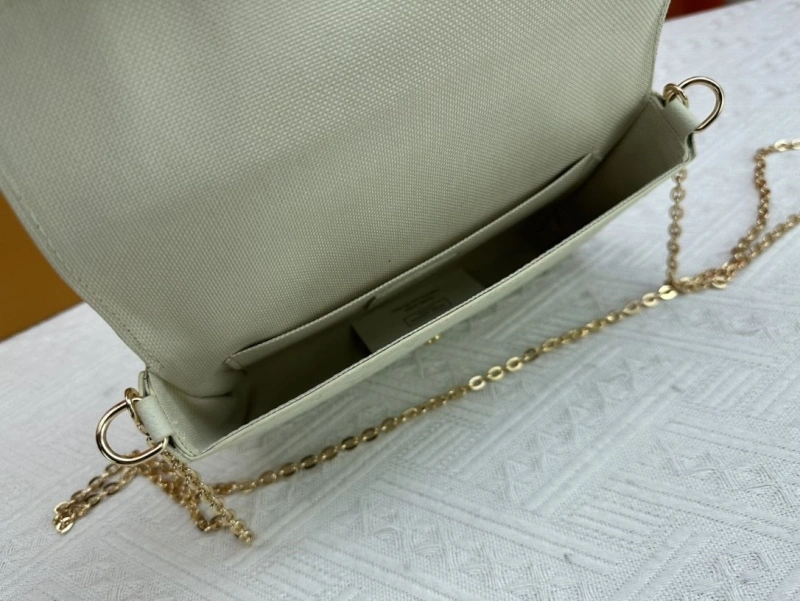 LV Wallets 4233H-0356