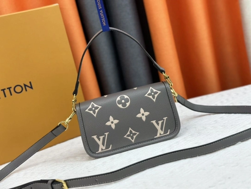 LV Satchel bags 4233H-0371