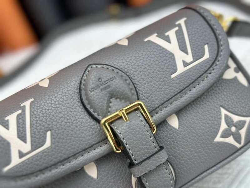 LV Satchel bags 4233H-0371