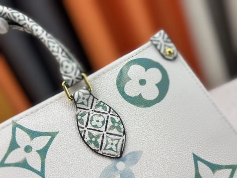 LV Shopping Bags 4233H-0376