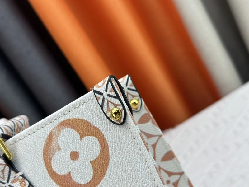 LV Shopping Bags 4233H-0379