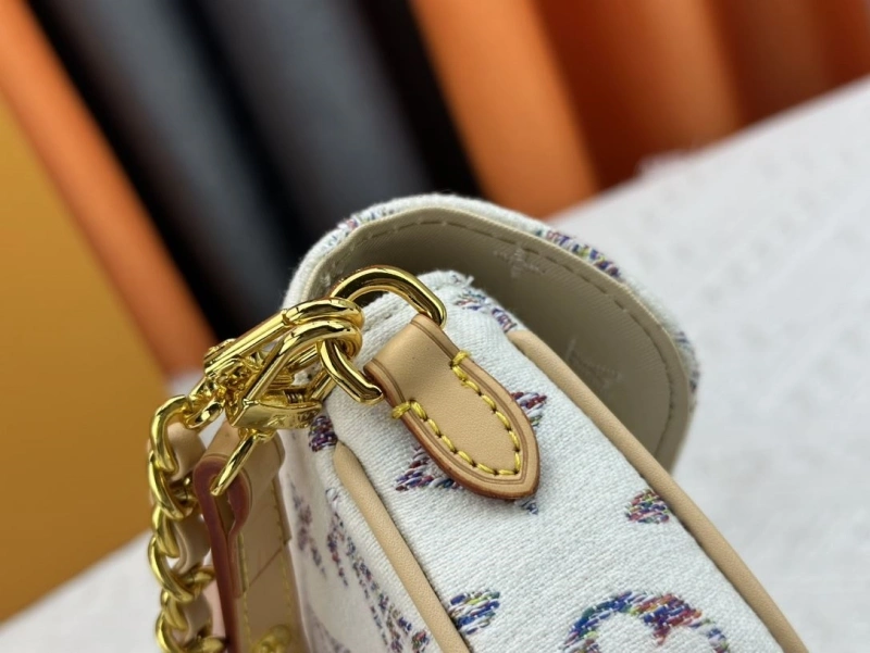 LV Satchel bags 4233H-0384