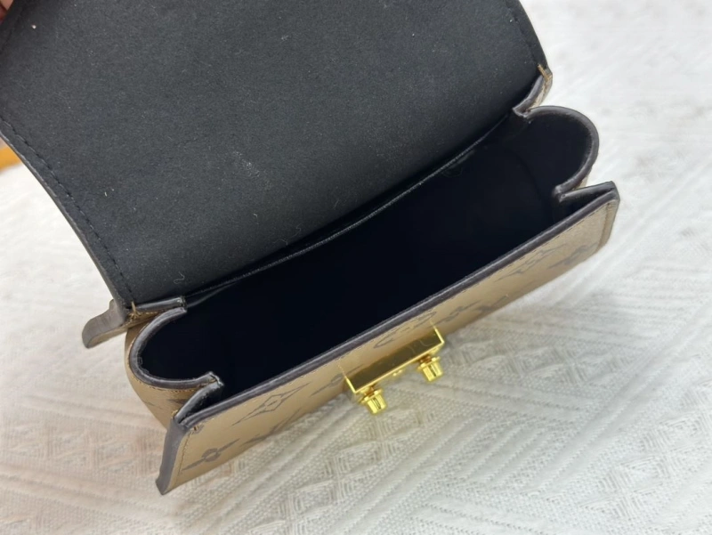 LV Top Handle Bags 4233H-0391