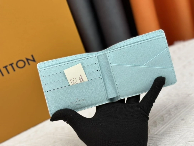 LV Wallets 4233H-0396