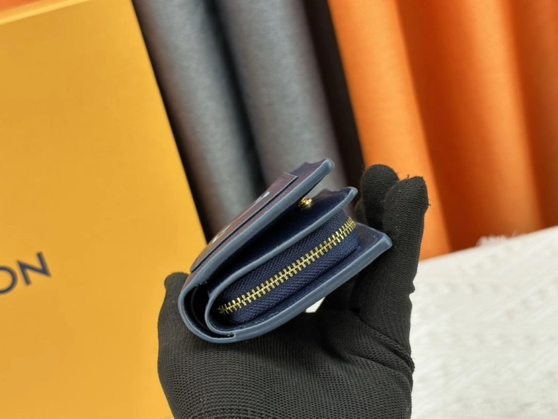 LV Wallets 4233H-0397