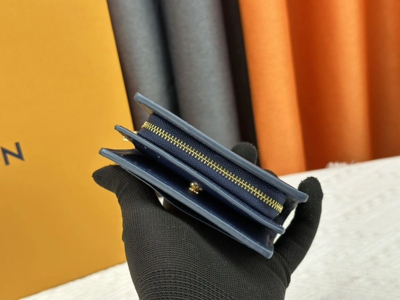 LV Wallets 4233H-0397