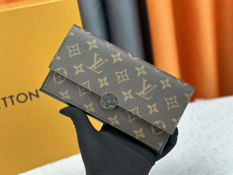 LV Wallets 4233H-0405