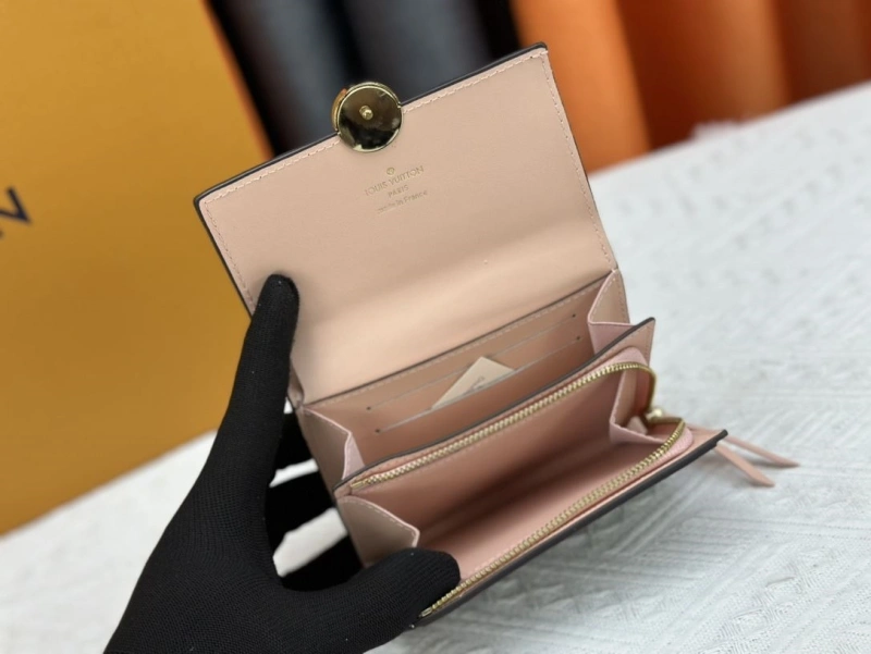 LV Wallets 4233H-0407