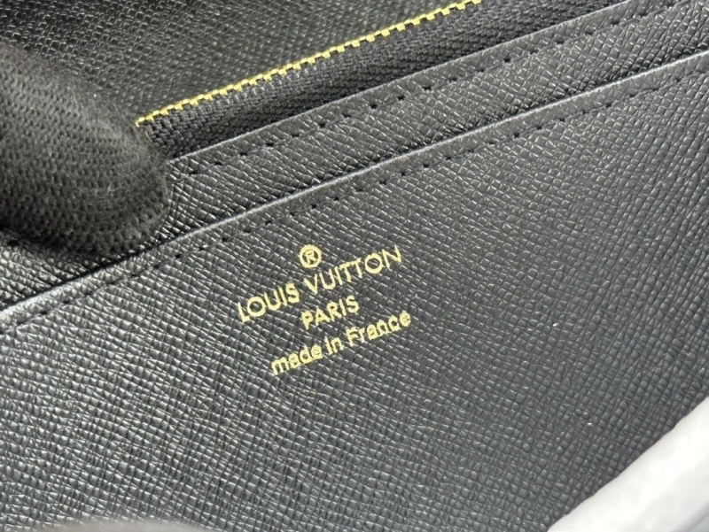 LV Wallets 4233H-0441